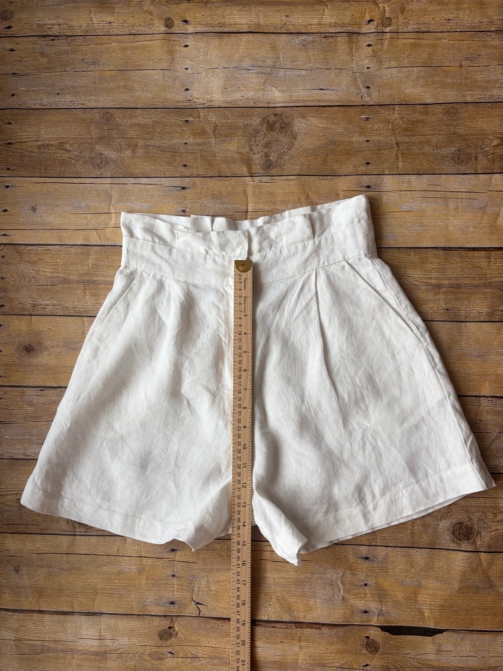 High-Waist White Paperbag Linen Shorts Size 6-EUC - Picture 5 of 7
